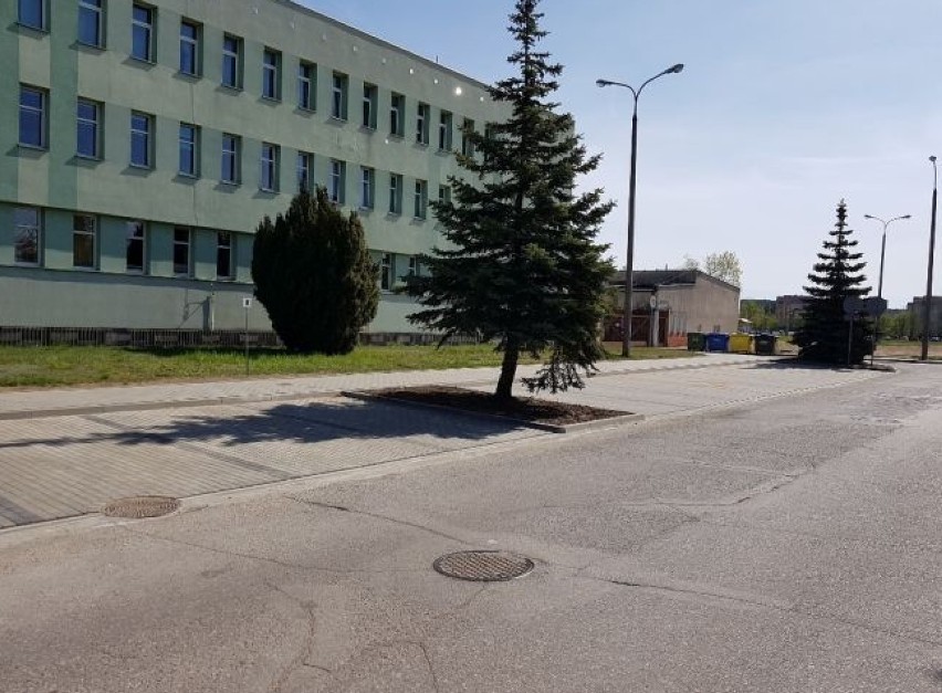 Starostwo Powiatowe w Suwałkach wyremontowało chodnik przy ulicy Świerkowej [Zdjęcia]