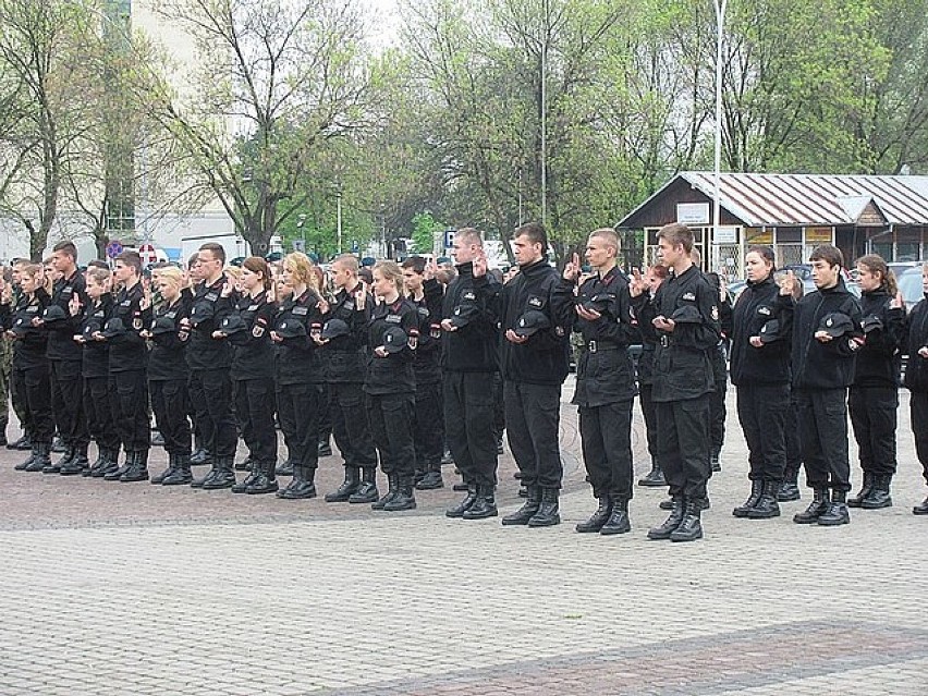Ślubowanie klas mundurowych w Stalowej Woli
