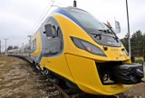 SKM kupiło nowe pociągi. Impuls na torach od połowy marca [ZDJĘCIA, WIDEO]