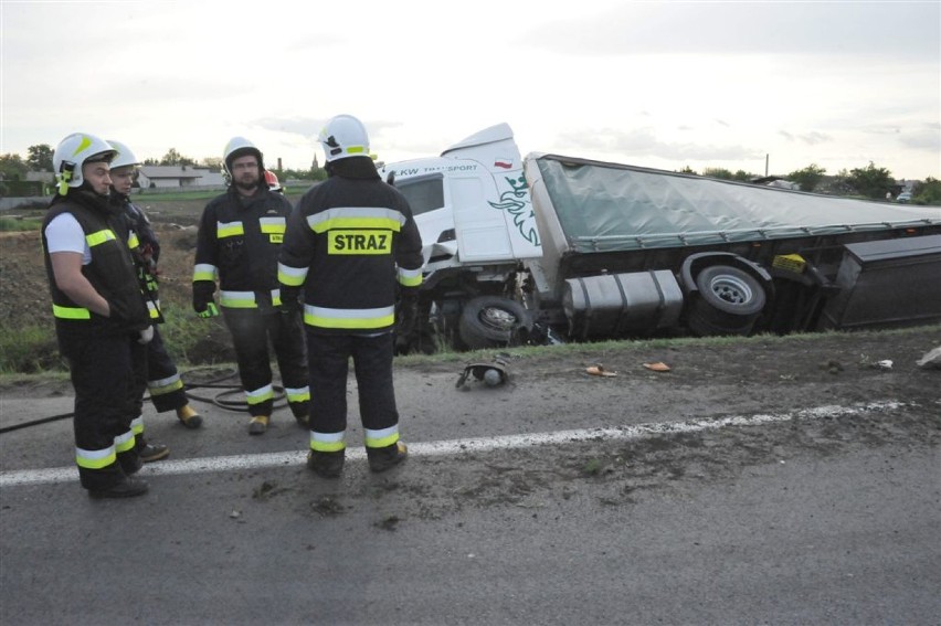 Śmiertelny wypadek na obwodnicy Śmigla. Nie żyje 28-latek 