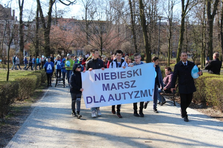 Niebieski Marsz w Bytomiu z okazji Światowego Dnia Świadomości Autyzmu