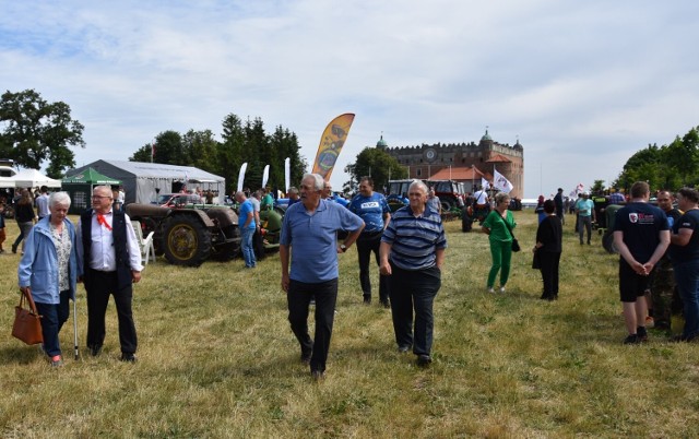 W Golubiu-Dobrzyniu już po raz XV zorganizowano zlot i wystawę starych ciągników. Zobacz zdjęcia z imprezy