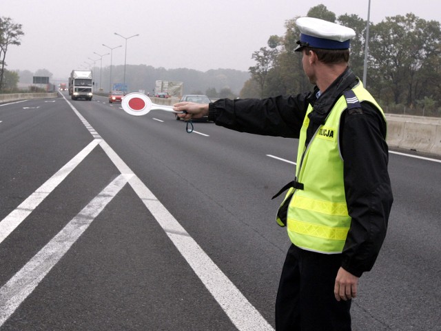 Autostrada A4  i ekspresówka pod specjalnym nadzorem. Wzmożone kontrole drogówki na weekend