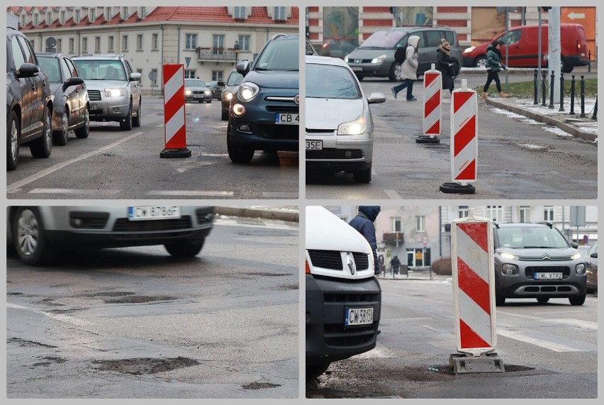 Plac Wolności we Włocławku pełen dziur i słupków drogowych.