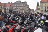 Wielkopolscy motocykliści na Rynku rozpoczęli sezon! Harleye, Hondy i… Romety w środku Gniezna [FOTO]