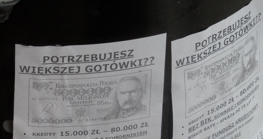 Koszmarki Żory: Firma reklamuje się na koszach na śmieci i na rynnach na Starym Mieście