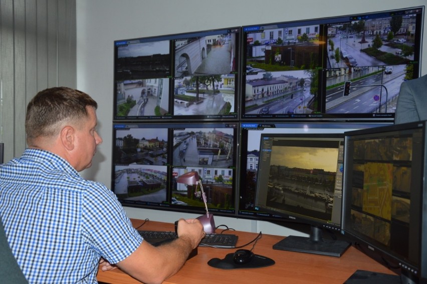 Nowy monitoring w Tomaszowie już działa. Gdzie są kamery i jakie mają możliwości?