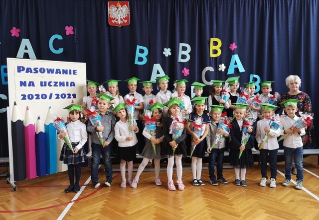 Październikowe wydarzenia w będzińskich szkołach Zobacz kolejne zdjęcia/plansze. Przesuwaj zdjęcia w prawo - naciśnij strzałkę lub przycisk NASTĘPNE