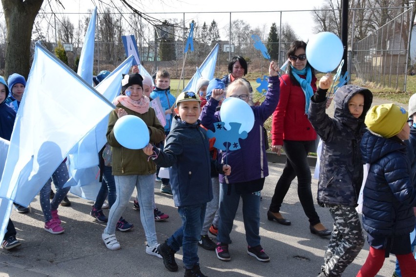 Puckie Dni Autyzmu 2018. Niebieska parada ulicami miasta