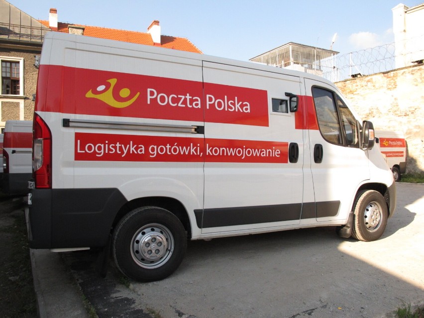 Wałbrzych: Rusza remont zabytkowego budynku Poczty Polskiej przy ul. Słowackiego. Co się zmieni? [ZDJĘCIA]