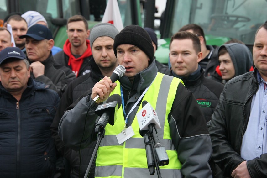 Rolnicy wyjechali ciągnikami na ulice! protesty odbyły się w całej Polsce! [ZDJĘCIA + FILM]