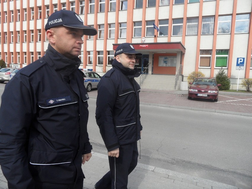 03.05.2013
W godzinach rannych dyżurny policji otrzymał...