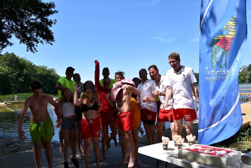 Ratownicy wodni świętowali na Nowej Plaży w Trzciance. Zobacz, co się działo! 