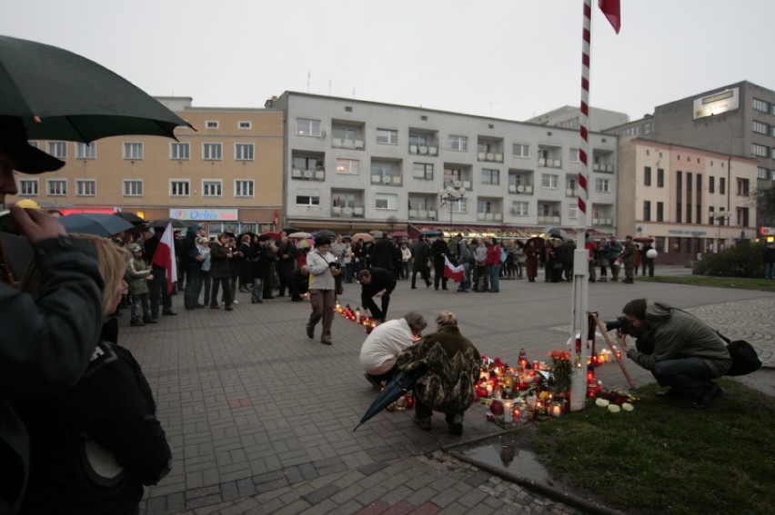 Mieszkańcy Opola oddali hołd ofiarom tragedii pod Smoleńskiem