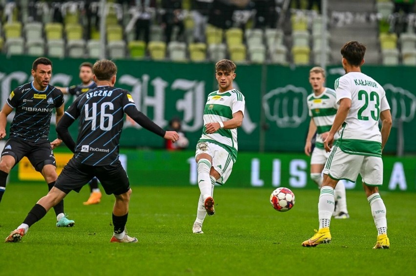 Lechia Gdańsk zagrała słabo i przegrała ze Stalą w Rzeszowie. Straciła aż cztery gole, a strzelała tylko z karnych