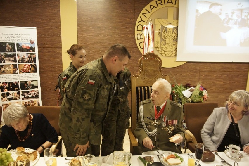 Strzelcy z Kalisza na urodzinach pułkownika Tadeusza...