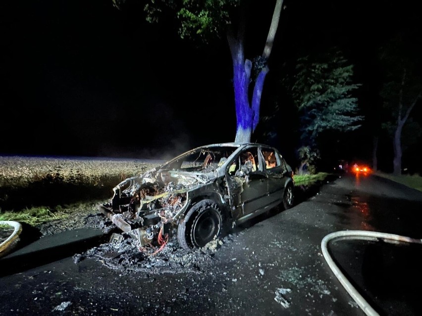Straty po pożarze samochodu w Grucie oszacowano na 12 tys....
