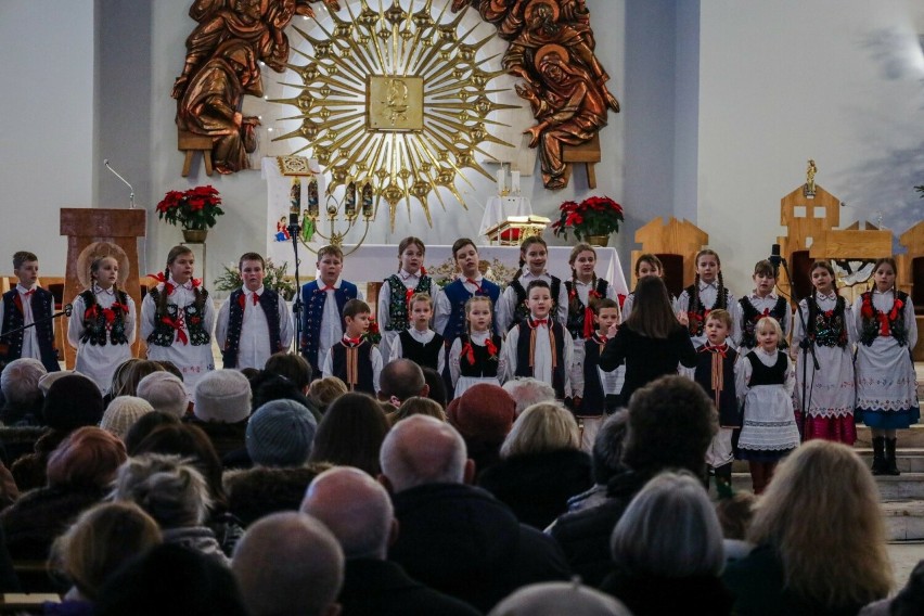 Koncert kolęd w parafii Bożego Ciała i Matki Bożej z Lourdes w Rzeszowie [ZDJĘCIA]