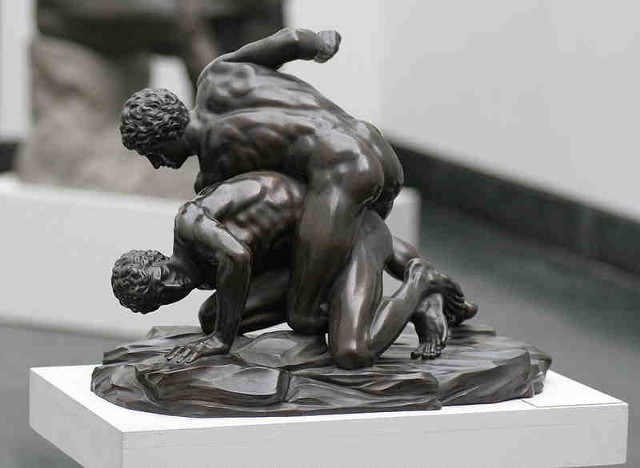 Źródło: http://commons.wikimedia.org/wiki/File:Pankratiasten_in_fight_copy_of_greek_statue_3_century_bC.jpg?uselang=pl