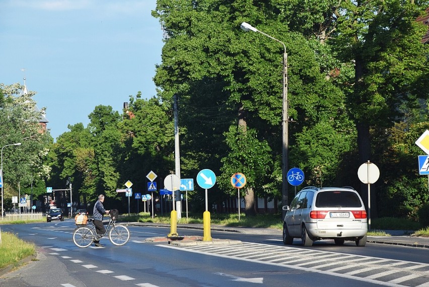 Ulica Wojska Polskiego w Oleśnicy. Z czego słynie, jak się zmieniła na przestrzeni lat?