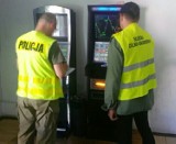 Policjanci zabezpieczyli nielegalne automaty do gier w Rumi