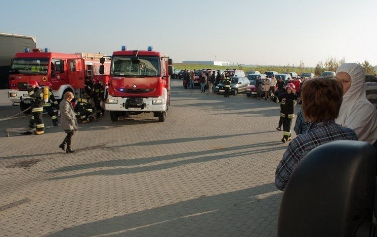 Pożar w fabryce mebli koło Chojnic (FOTO)