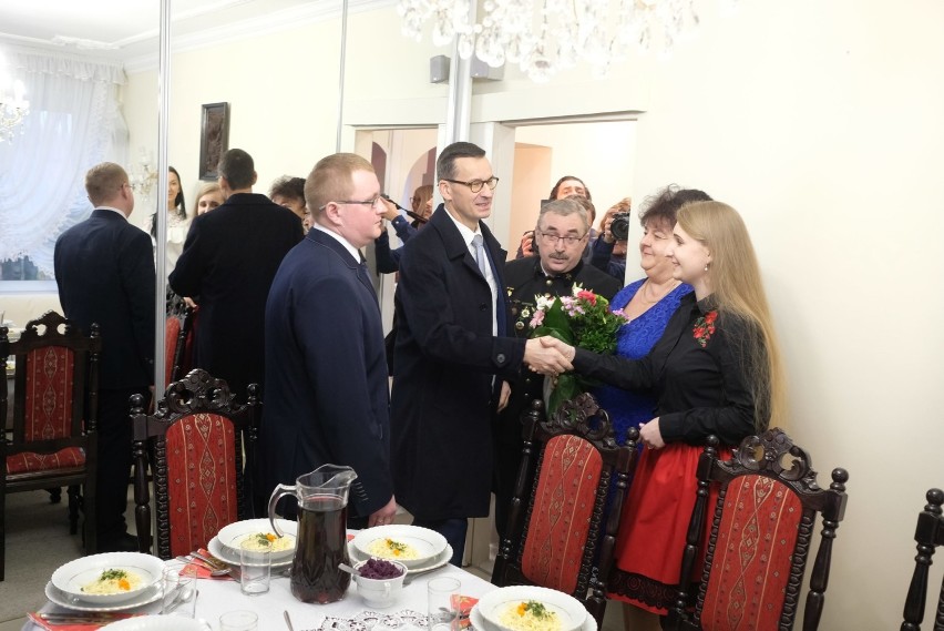 Premier Mateusz Morawiecki zjadł barbórkowy obiad z górniczą...