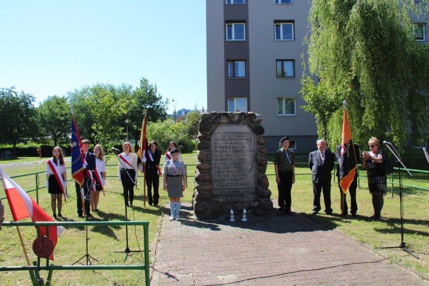 TPDG: uroczystości pod pomnikiem 10 powieszonych