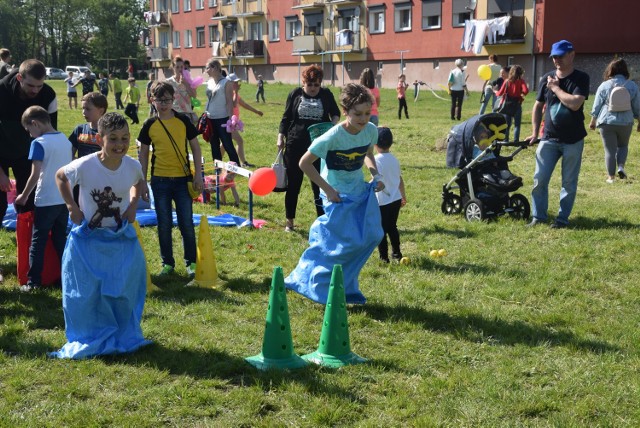 Festyn z okazji Dnia Dziecka na osiedlu nr 6 w Czempiniu