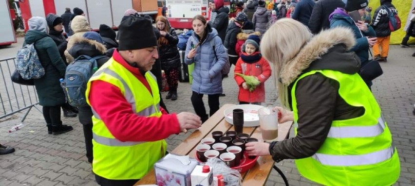 Solidarni z Ukrainą. Jarosławscy uczniowie przygotowują codziennie kilkaset kanapek dla uchodźców