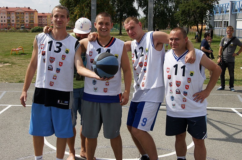 Kaliski Streetball 2012. Koszykarskie emocje na Polach Marsowych. ZDJĘCIA