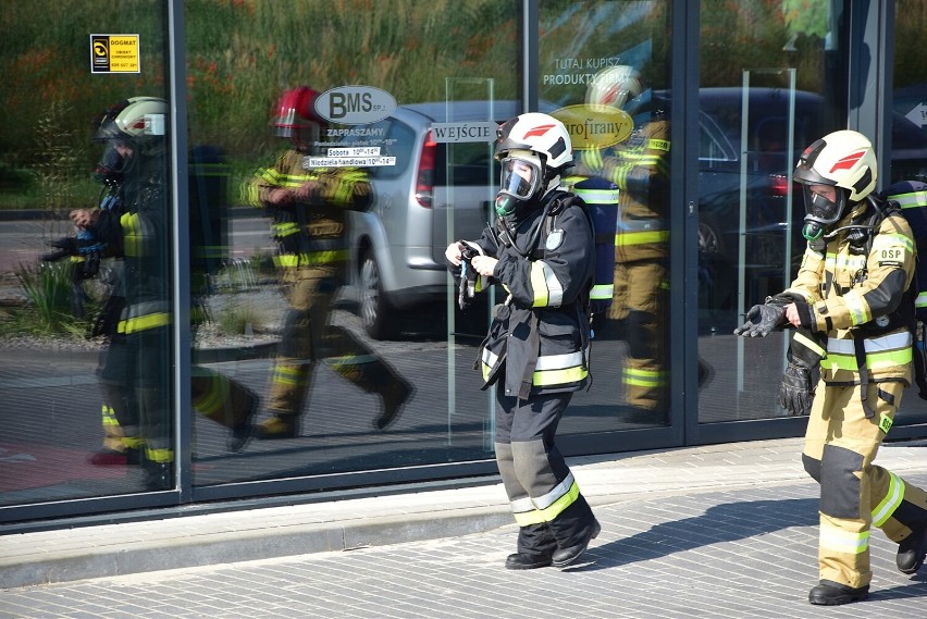 Strażacy z JRG Kwidzyn oraz strażacy-ochotnicy przez trzy...