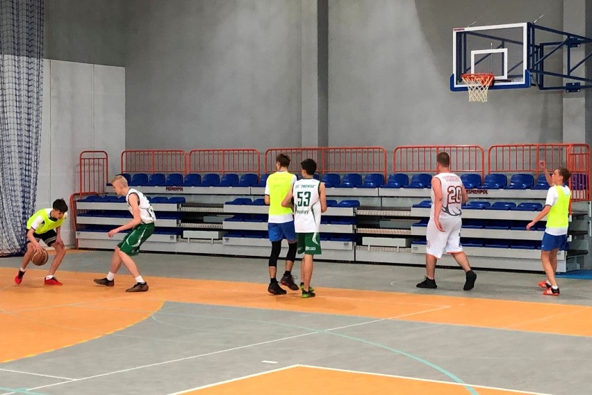 W Szamotułach rozegrano rundę eliminacyjną rozgrywek “Orlik cup” w koszykówce 3×3