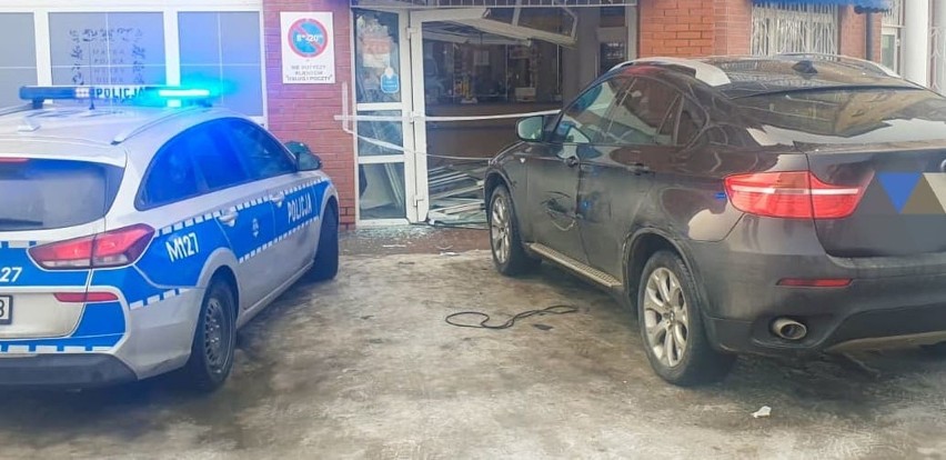 Wypadek na Kołłątaja w Białymstoku. Kobieta w BMW wjechała w...