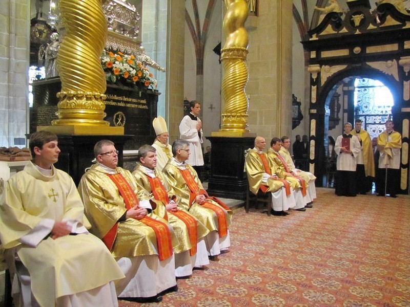 Prymas senior abp Henryk Muszyński wyświęcił nowych diakonów