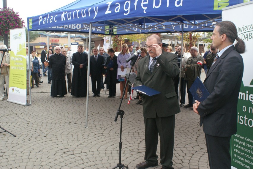 Tak wyglądało nadanie rondu w centrum nazwy Żołnierzy...