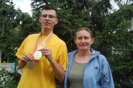 Daniel Gietka i jego opiekunka Małgorzata Petryna