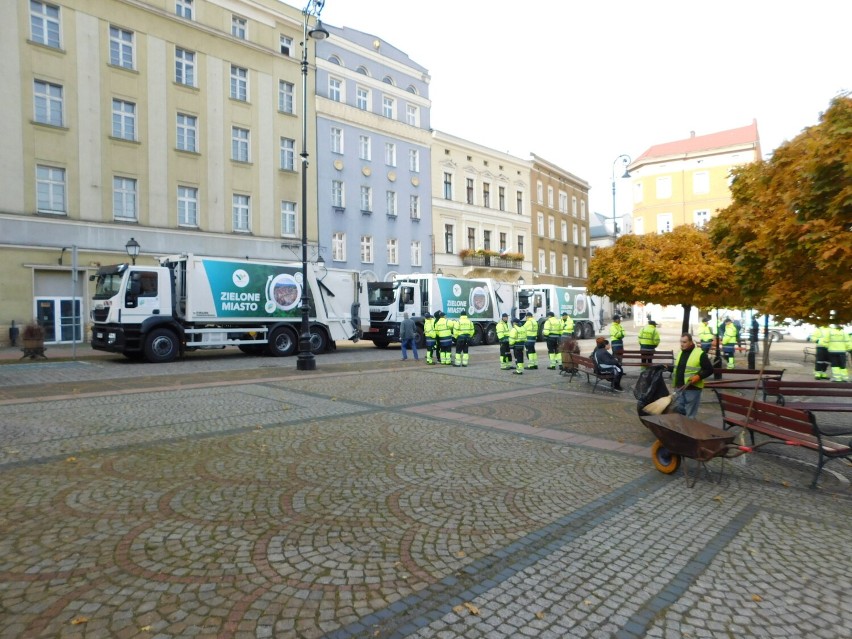 W Wałbrzychu zaprezentowano nowe śmieciarki