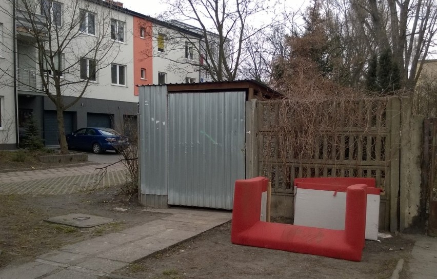 Mandaty za wyrzucanie śmieci wielkogabarytowych w niedozwolonych miejscach w Łodzi
