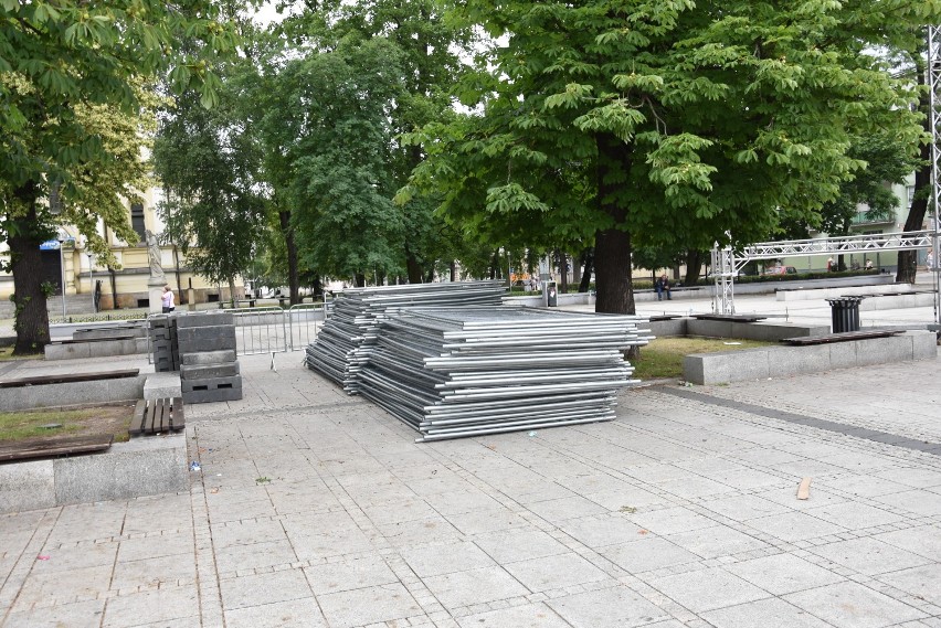 Powstaje strefa kibica na placu Biegańskiego w Częstochowie 