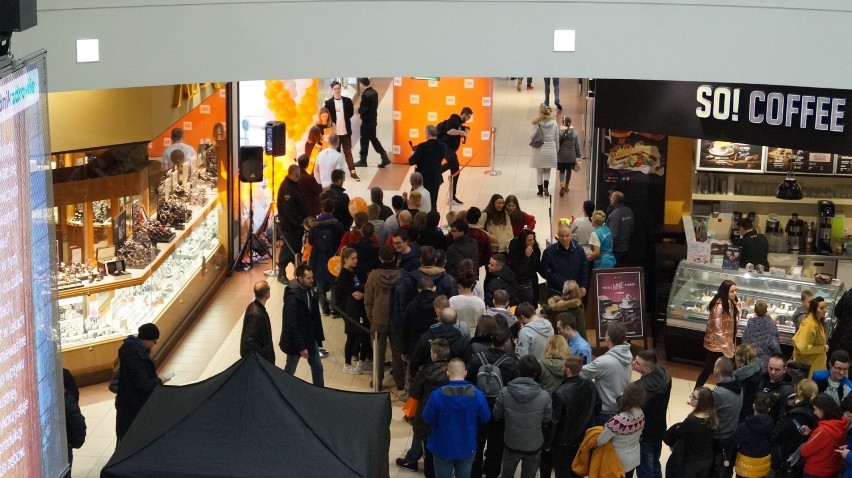Tłumy na otwarciu sklepu Xiaomi w Częstochowie