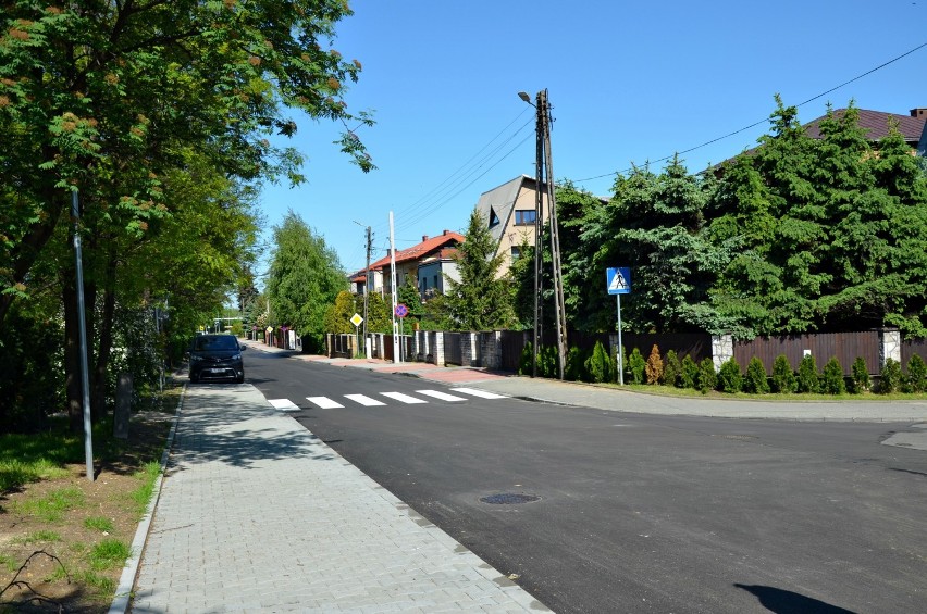 Ulica Sienkiewicza w Olkuszu jak nowa. Jej przebudowa kosztowała blisko milion złotych [ZDJĘCIA]