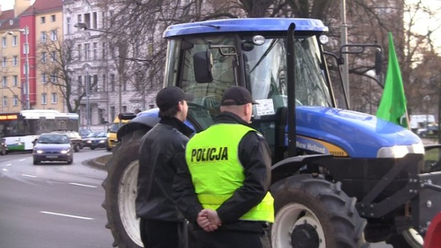 Skończyły się święta i rolnicy ponownie dali o sobie znać. O ...