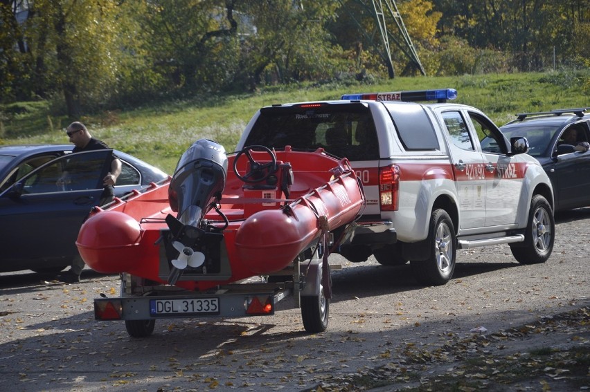 Barka dryfowała po Odrze w Głogowie. Interweniowali strażacy [ZDJĘCIA]