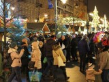 Na Piotrkowskiej dziś ruch jak latem! Łodzianie tłumnie odwiedzili najpiękniejszą ulicę Łodzi! ZDJĘCIA