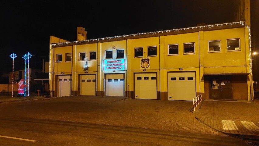 Remiza Ochotniczej Straży Pożarnej w Rogoźnie została świątecznie przystrojona