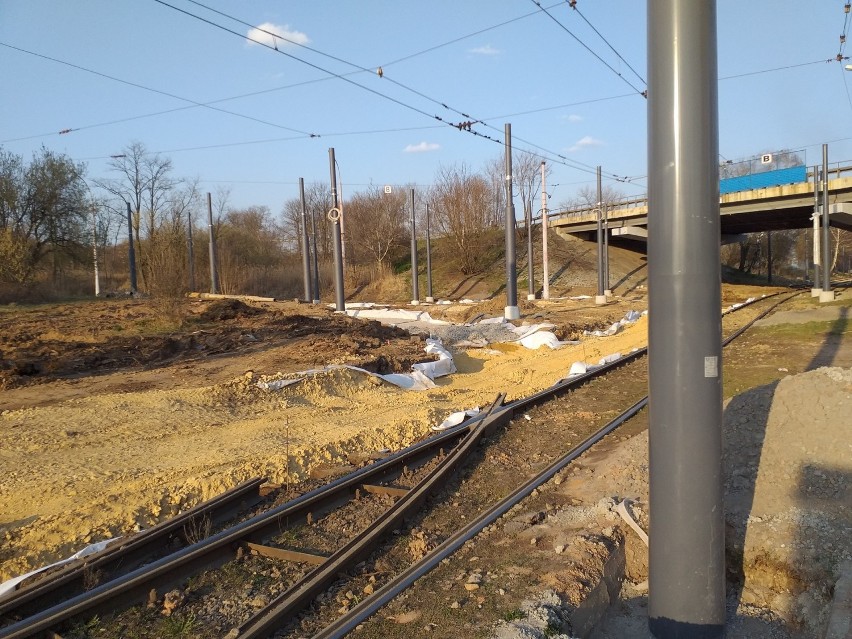 Dąbrowa Górnicza: trwa remont torowiska tramwajowego w Gołonogu ZDJĘCIA