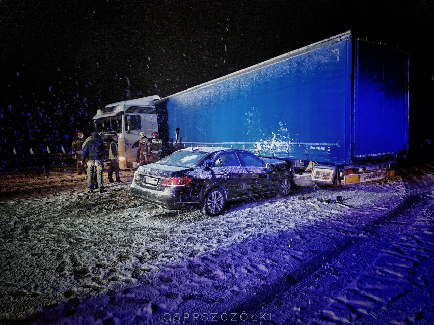 Do wypadku w gm. Pszczółki na autostradzie A1 doszło nad...