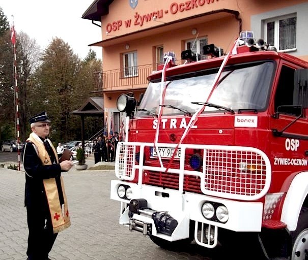 Strażacy z Oczkowa wzbogacili się o nowy wóz bojowy