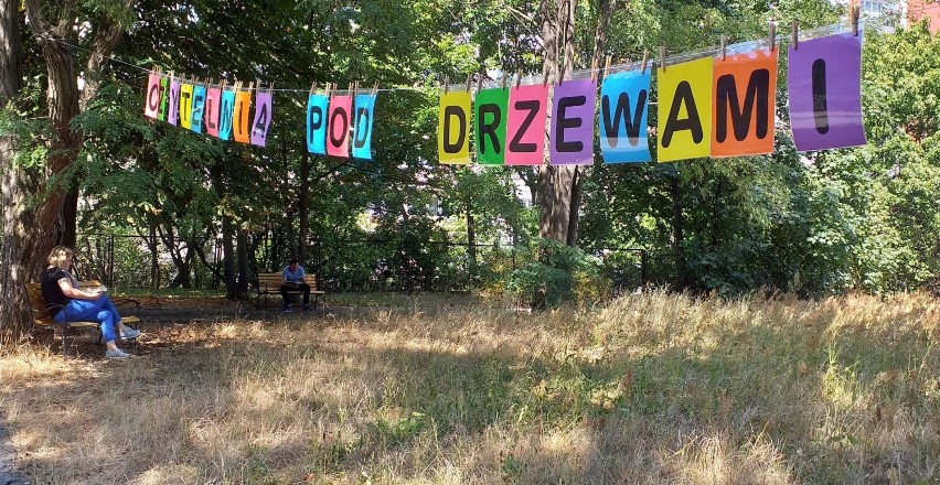 Książnica Stargardzka zaprasza do Czytelni Pod Drzewami